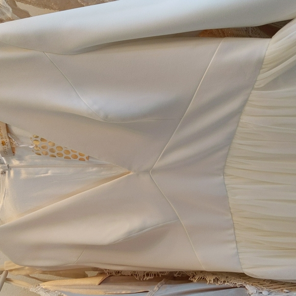 Lotus Threads Size 12 85053 Lucy Ivory Gown - Picture 4 of 6